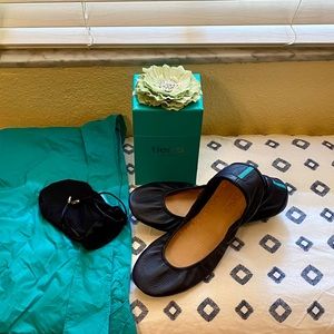 Tieks ballet flats, California Navy